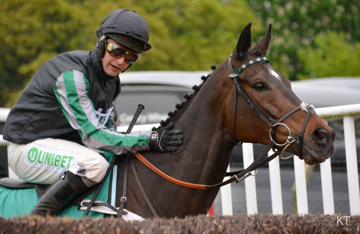 Champion Chaser Altior